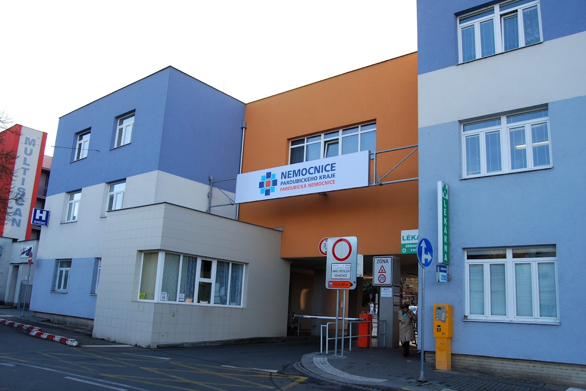 Pardubice, Centrum pro léčbu virových hepatitid při Infekčním oddělení Pardubické nemocnice - foto 1