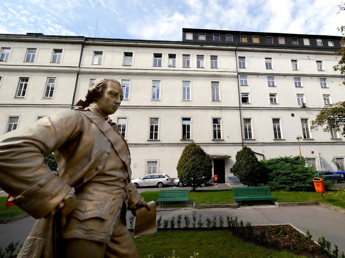 Praha 2, Interní ambulance - foto 1