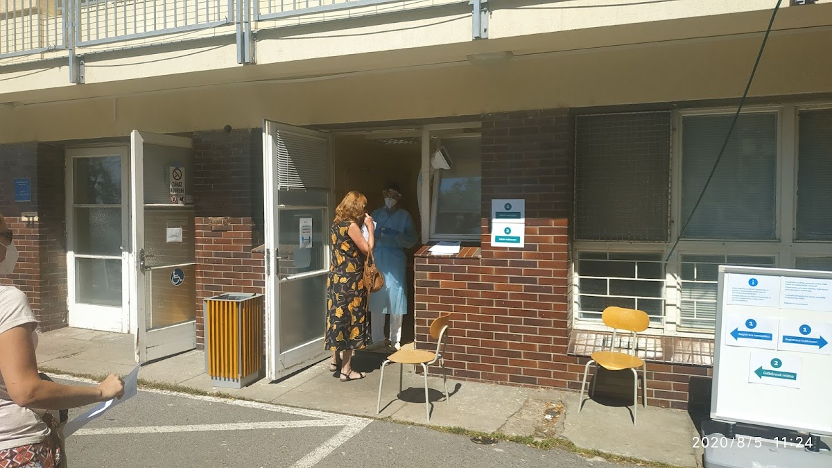 Praha 8-Libeň, Klinika infekčních, parazitárních a tropických nemocí při Nemocnici Na Bulovce - foto 10