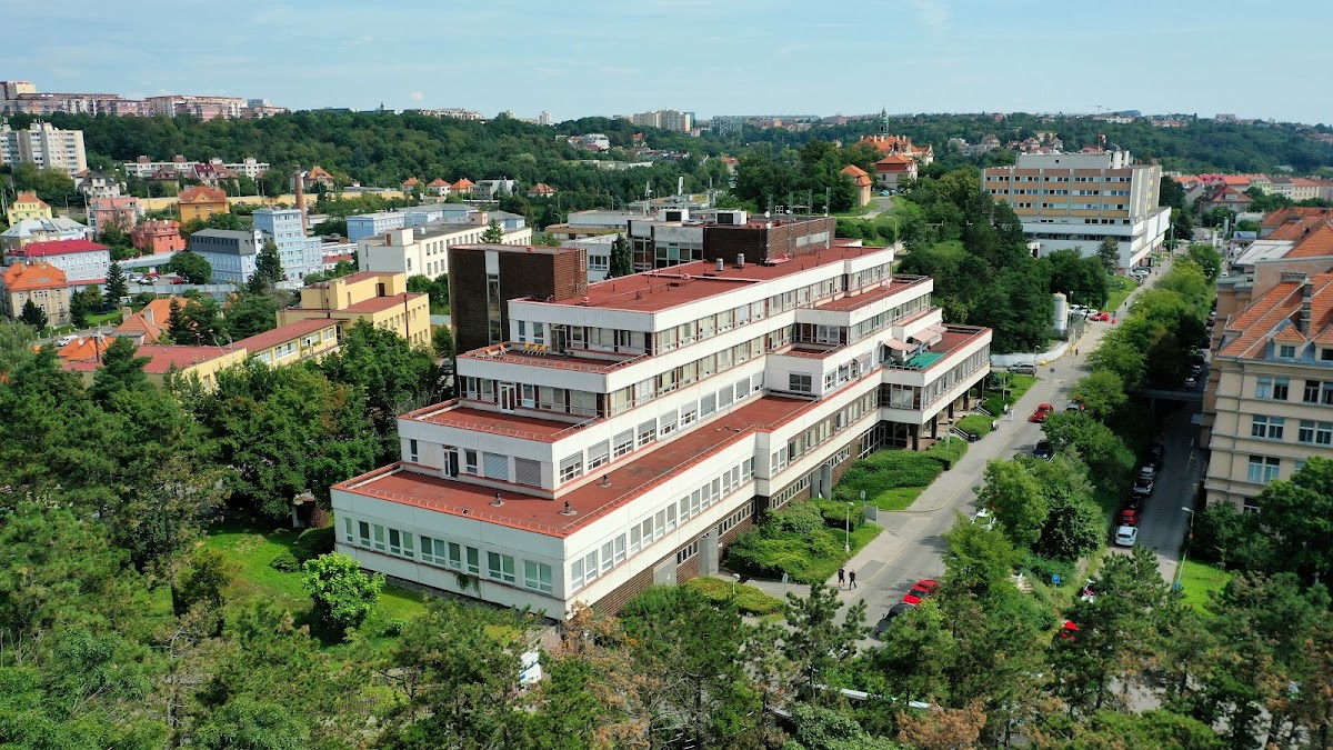 Praha 8, Neonatologické oddělení - Jednotka specializované péče pro novorozence při Fakultní nemocnici Na Bulovce - foto 3