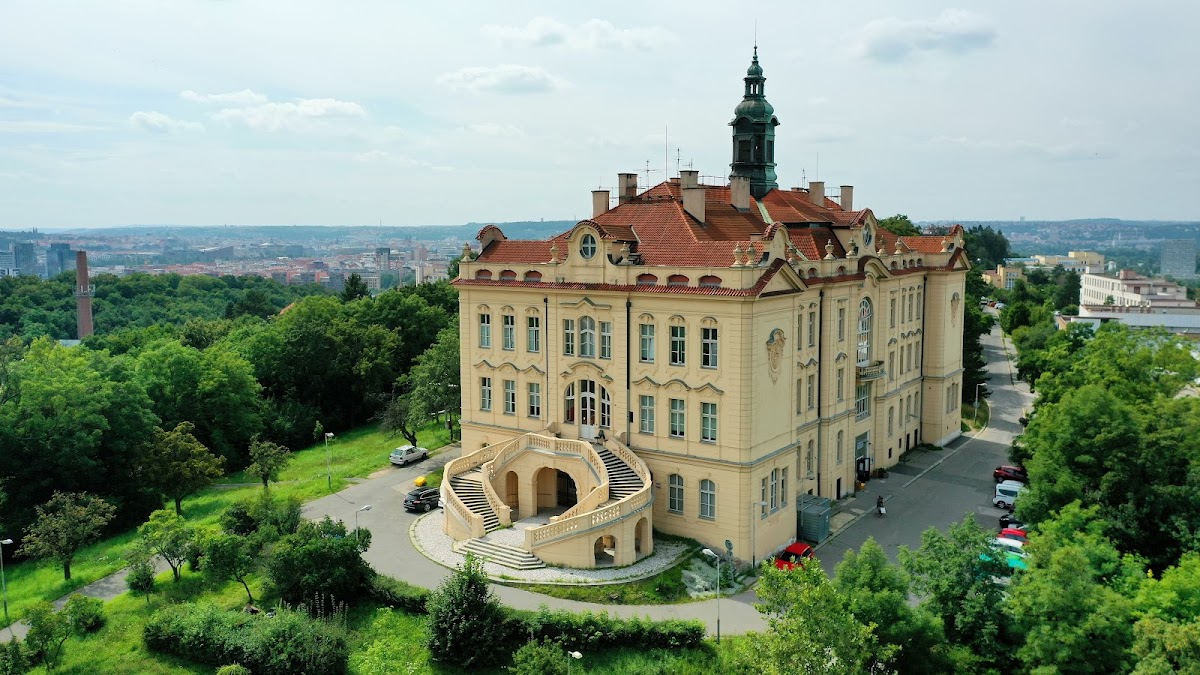 Praha 8, Neonatologické oddělení - Jednotka specializované péče pro novorozence při Fakultní nemocnici Na Bulovce - foto 7