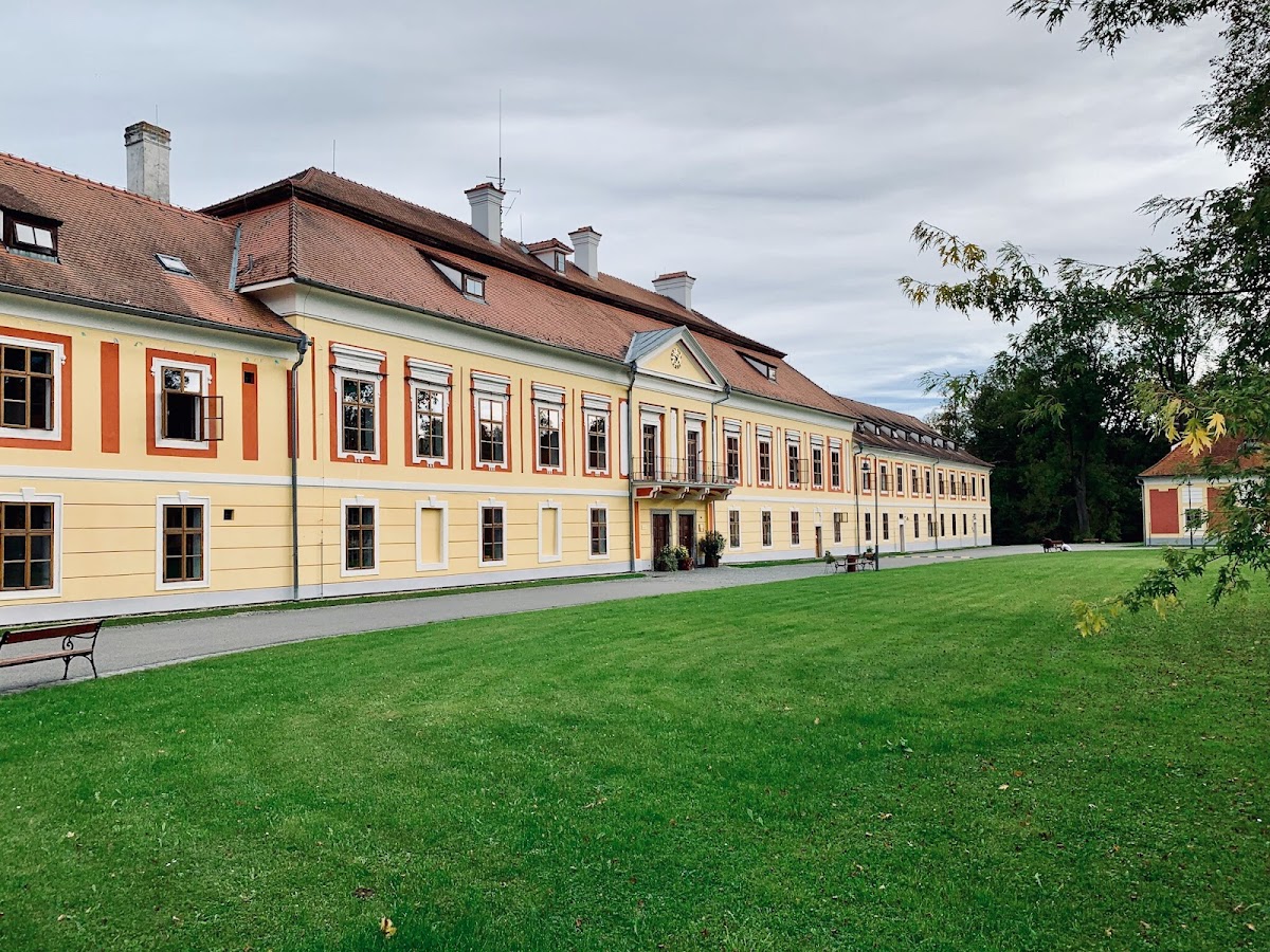 Psychiatrická léčebna Červený Dvůr - foto 1