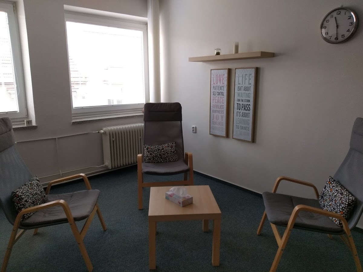 Společnost Podané ruce — Kontaktní centrum a terénní program v Prostějově - foto 1