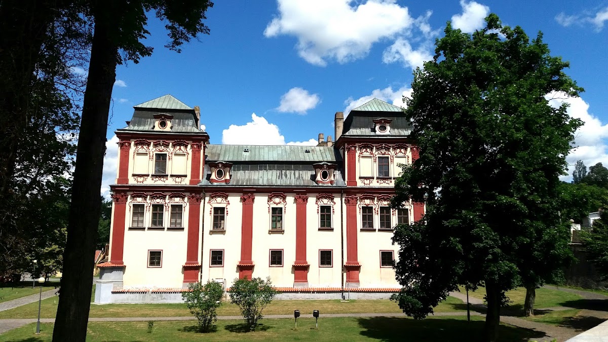 SPOLEČNÝ ŽIVOT - foto 1