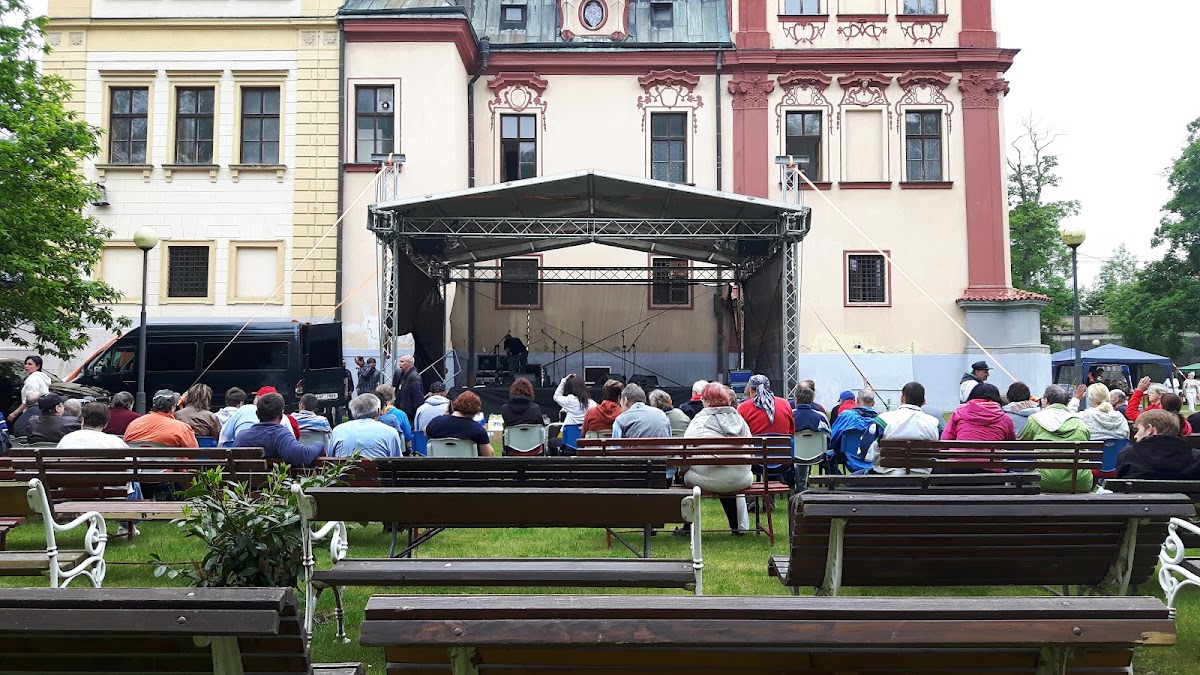 SPOLEČNÝ ŽIVOT - foto 5