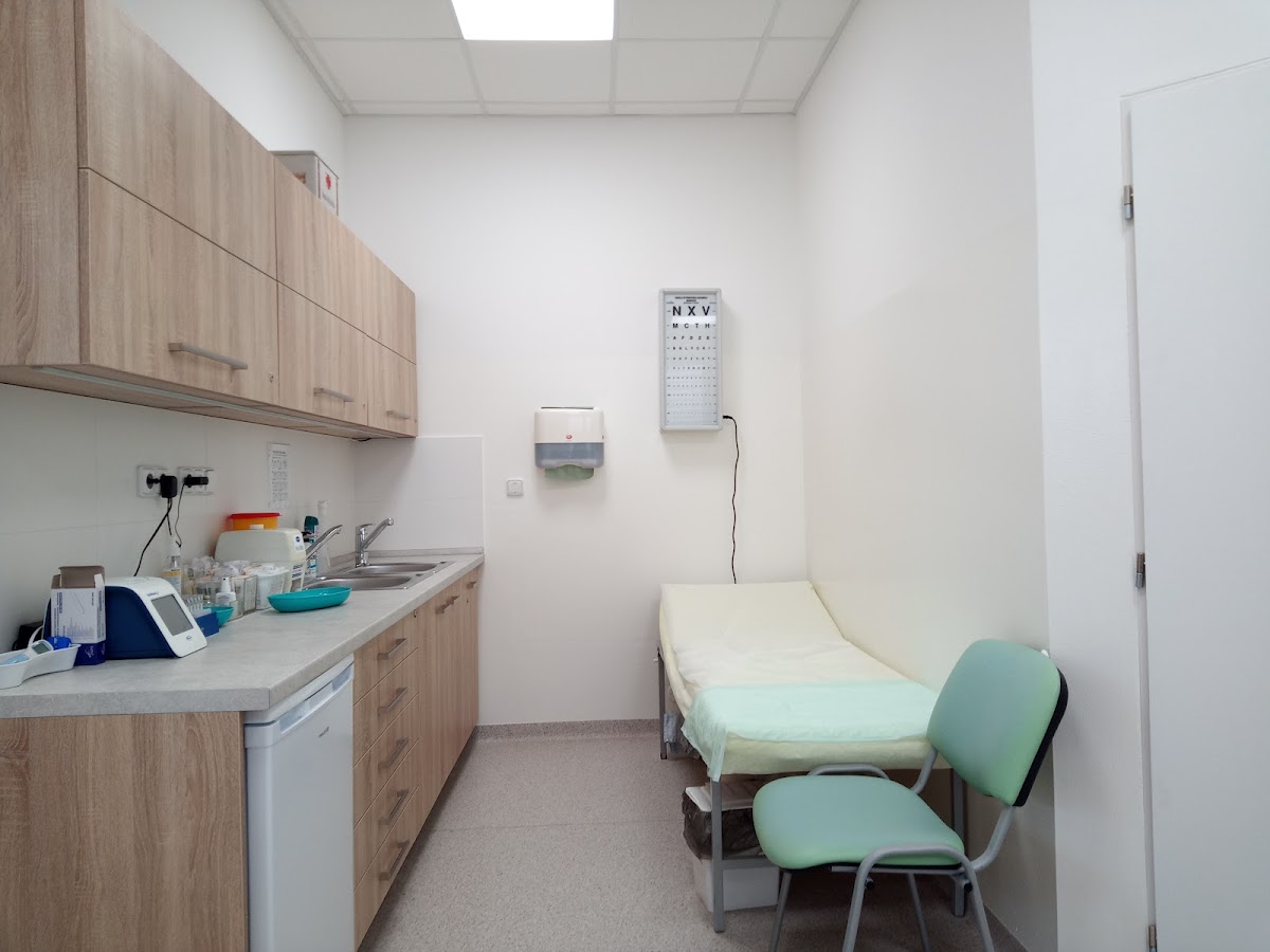 Velké Bílovice, Ambulance praktického lékaře pro dospělé - foto 2