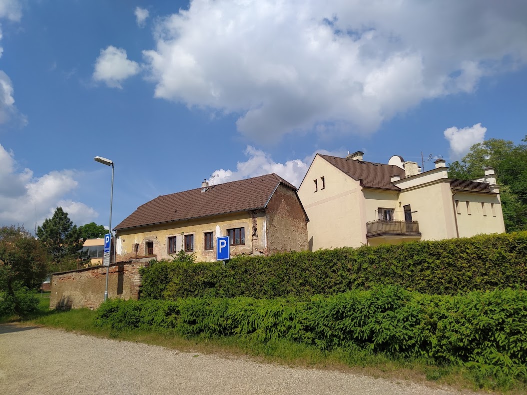 Zvoleněves, Praktická lékařka pro dospělé - foto 3